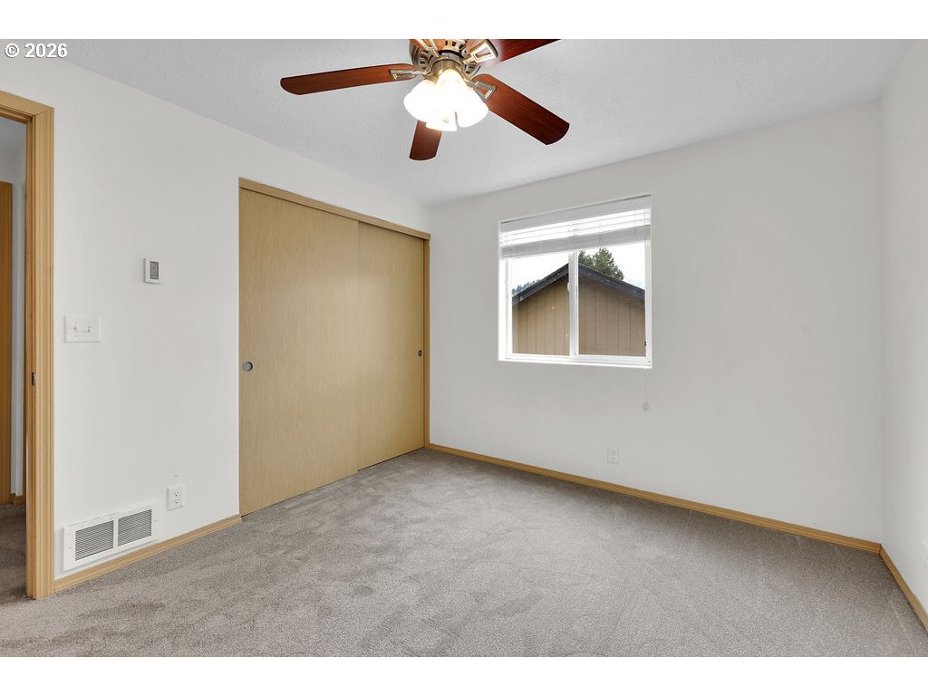 279 South 71st Street Springfield, OR 97478 - Photo 30 of 40