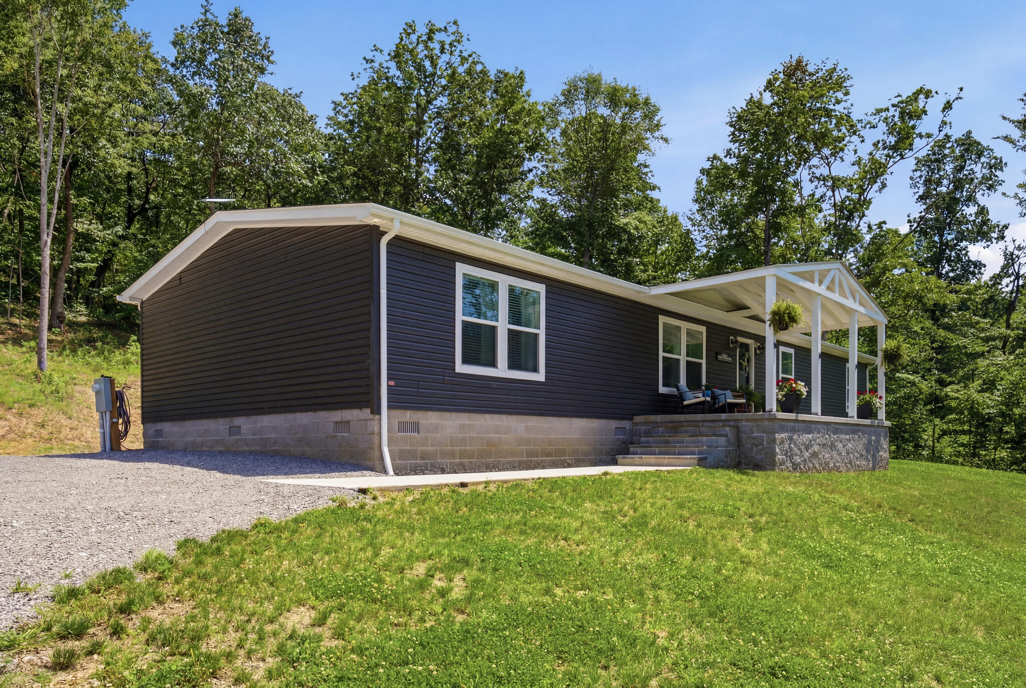 779 Narrow Gap Road Paint Lick, KY 40461 - Photo 5 of 59 19_dsc03742_reedit_f2b663e2