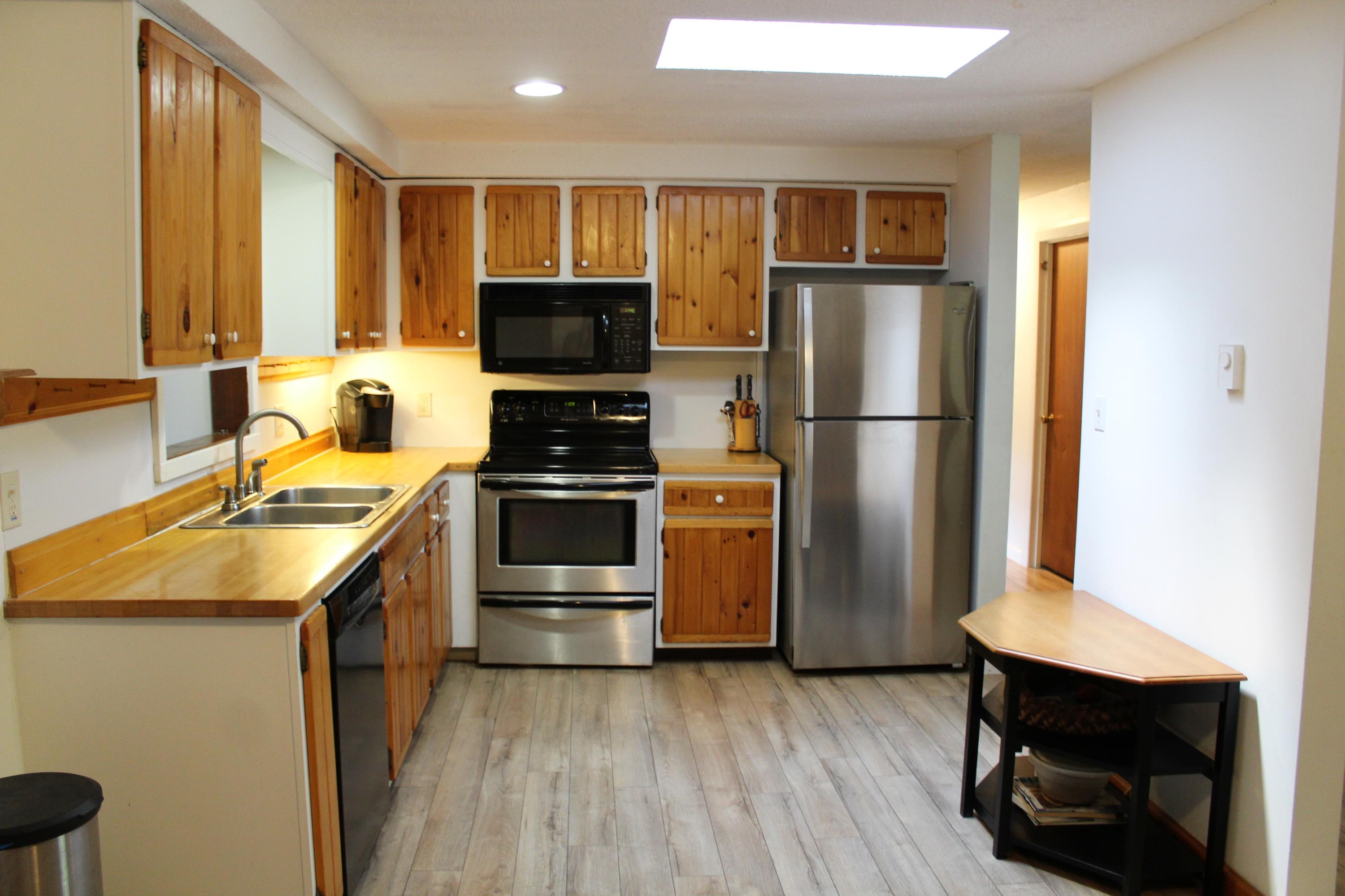 280 Thompson Point Road Naples, ME 04055 - Photo 11 of 87 3.2