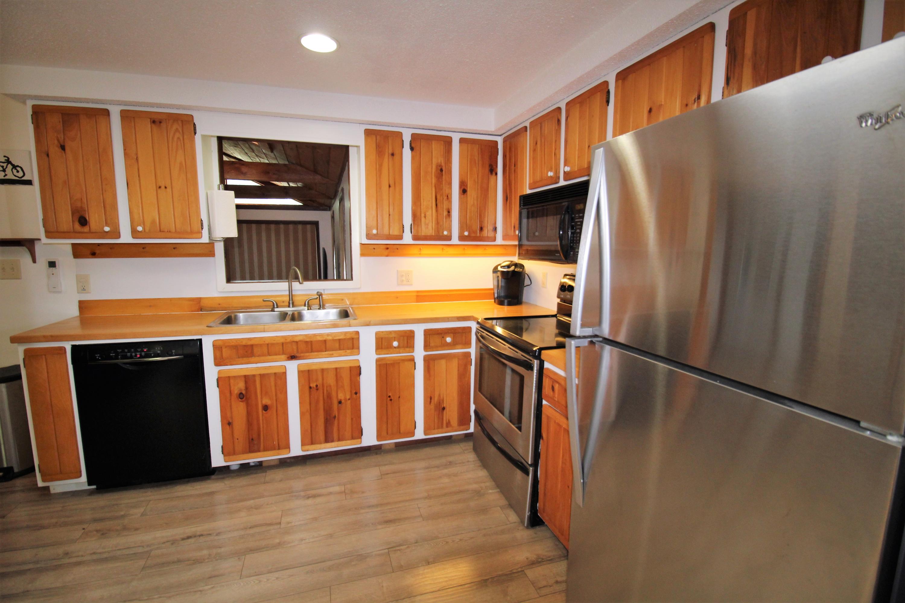 280 Thompson Point Road Naples, ME 04055 - Photo 12 of 87 3.3