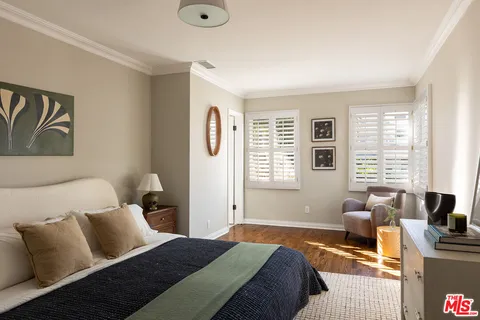 $1,250,000 | 118 1/2 Flores Street, Los Angeles, CA 90048