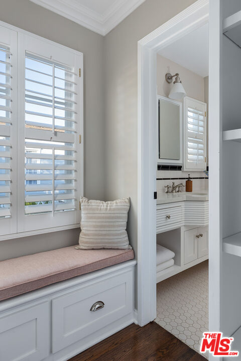 118 1/2 Flores Street Los Angeles, CA 90048 - Photo 15 of 21