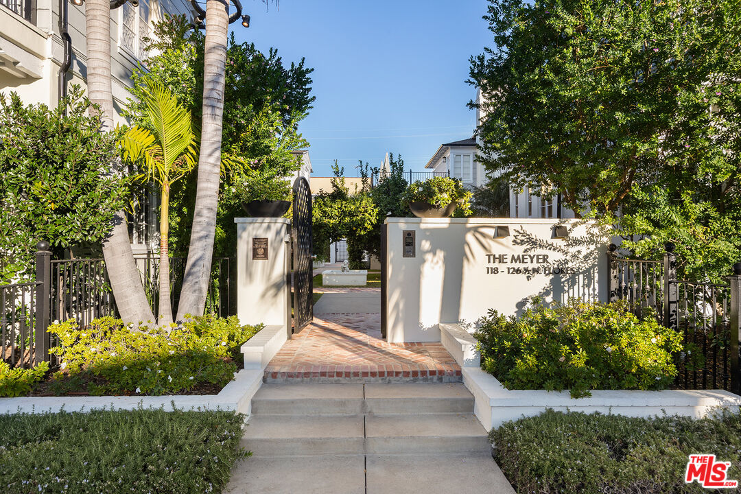 118 1/2 Flores Street Los Angeles, CA 90048 - Photo 19 of 21