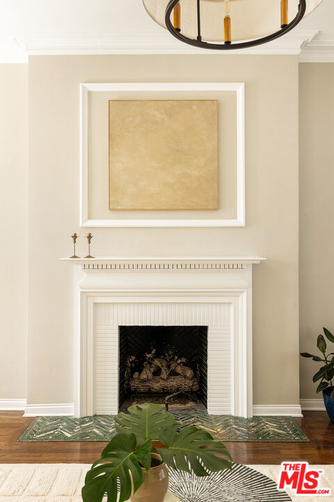 118 1/2 Flores Street Los Angeles, CA 90048 - Photo 4 of 21