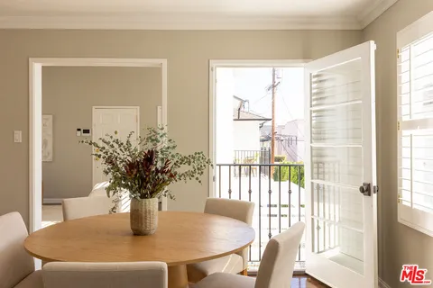 $1,250,000 | 118 1/2 Flores Street, Los Angeles, CA 90048