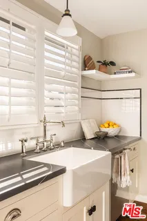 $1,250,000 | 118 1/2 Flores Street, Los Angeles, CA 90048