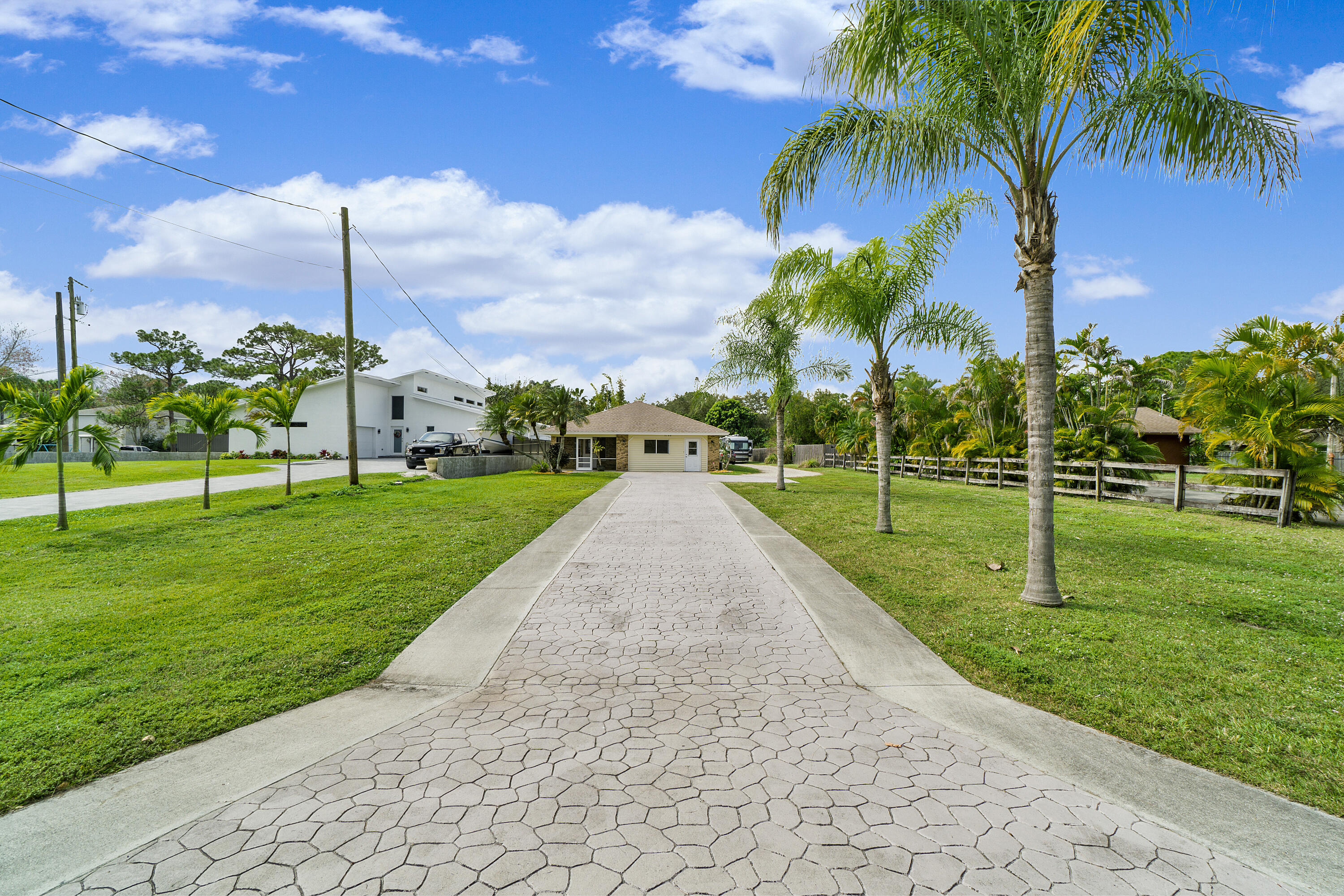 5199 1st Road Lake Worth, FL 33467 - Photo 1 of 35 Driveway