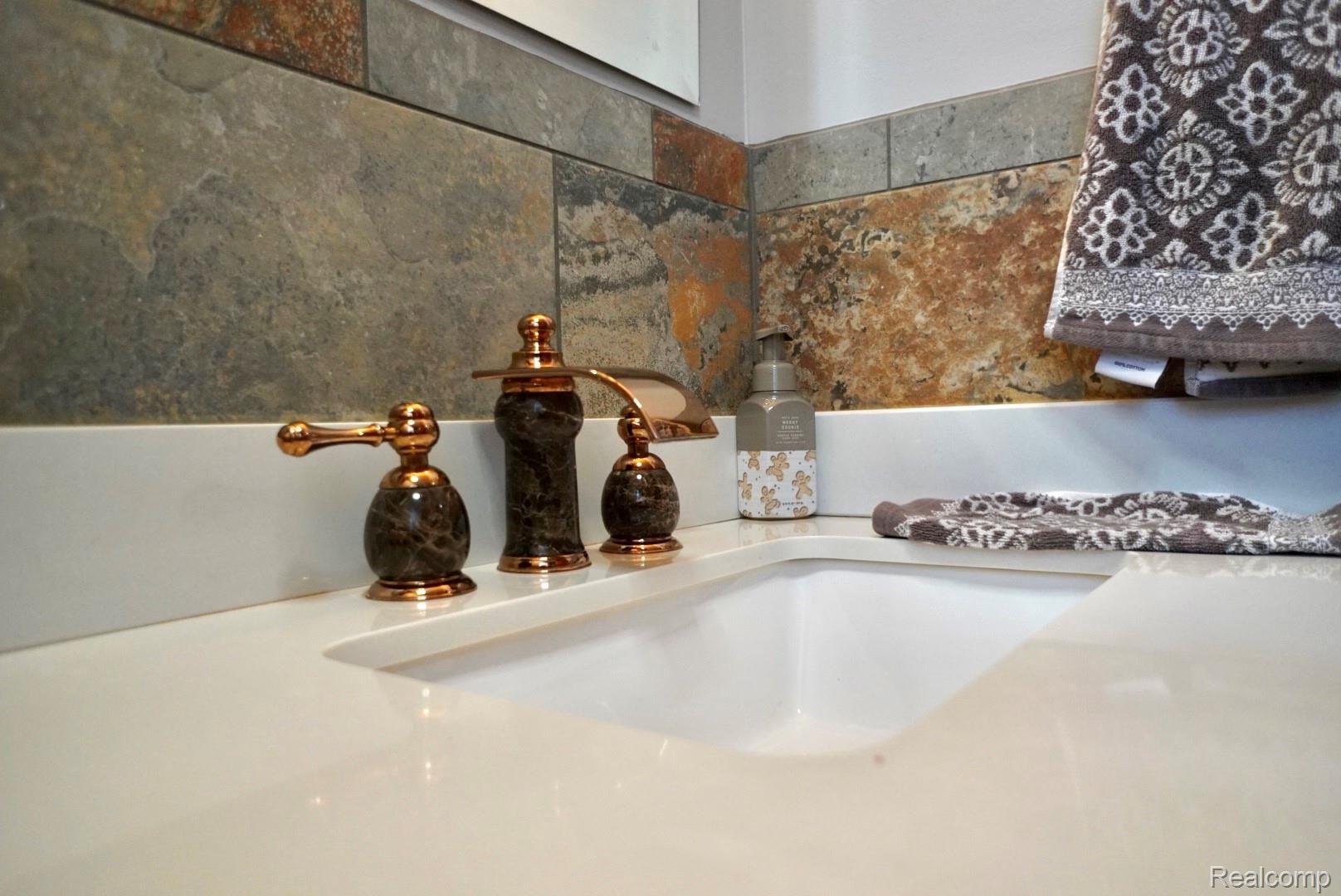15318 Beech Daly Road Taylor, MI 48180 - Photo 32 of 70 2022-05-05 19.08