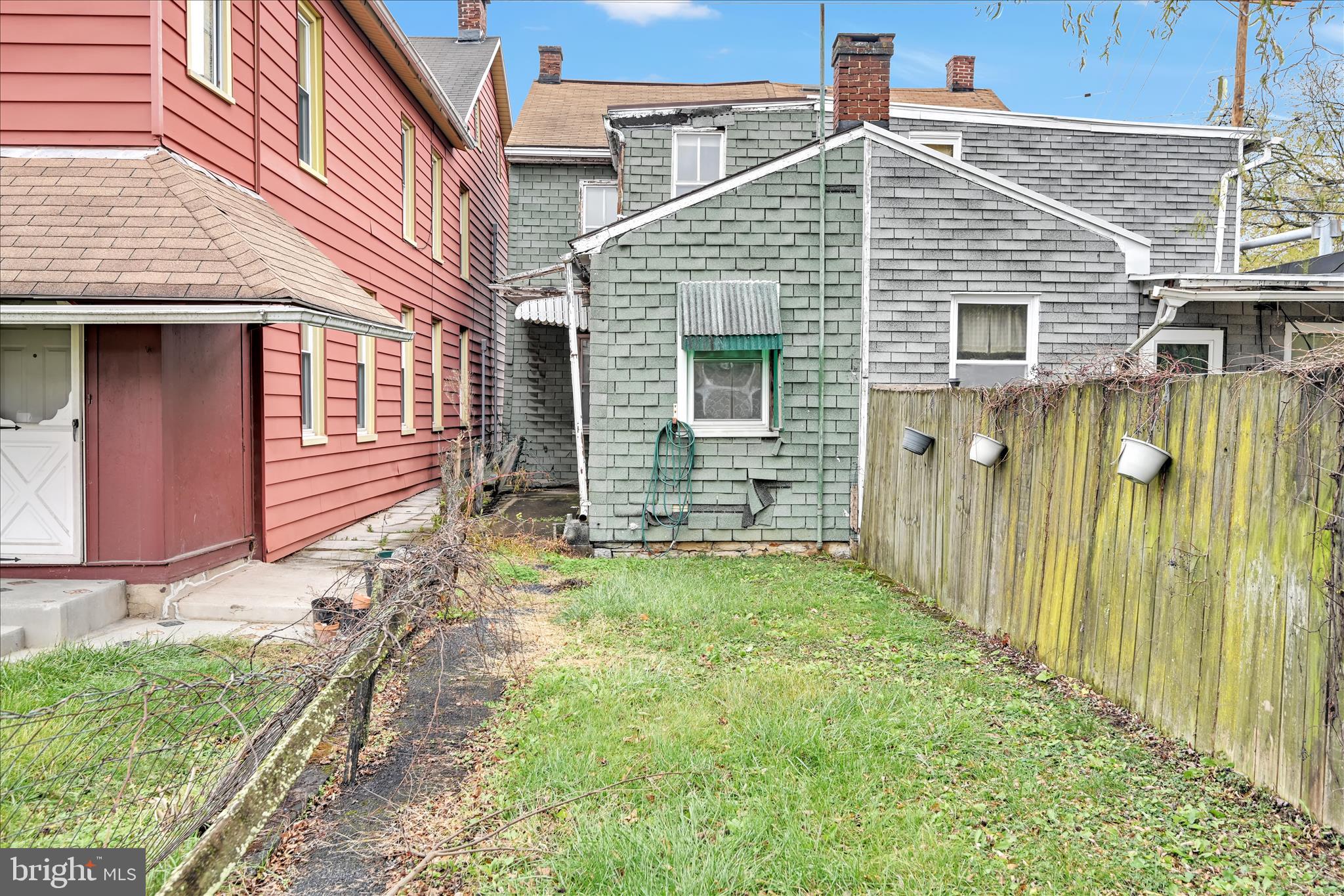 355 South 9th Street Lebanon, PA 17042 - Photo 27 of 29 a backyard of a house with barbeque oven
