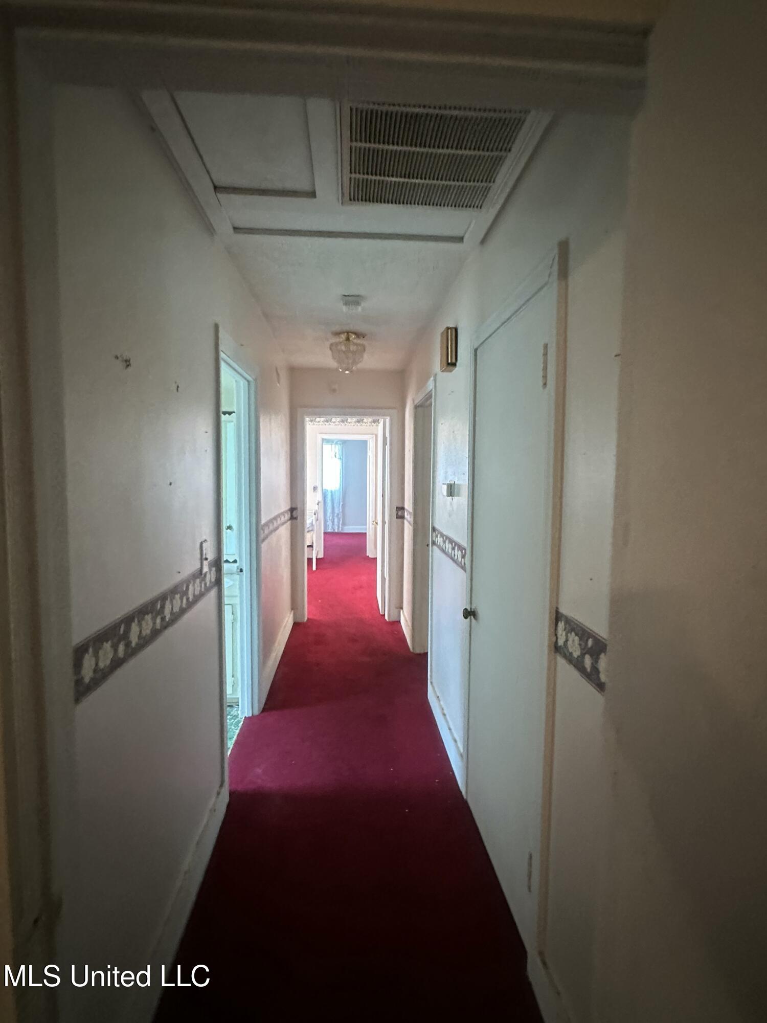 109 Center Street Crystal Springs, MS 39059 - Photo 8 of 16 IMG_3560 2