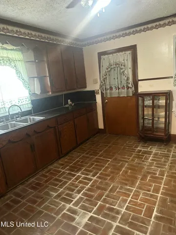 $130,000 | 109 Center Street, Crystal Springs, MS 39059