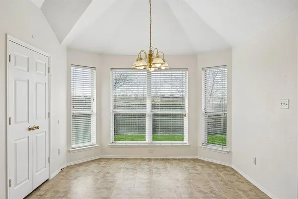 $2,300 | 1914 Lennox Lane, Arlington, TX 76018