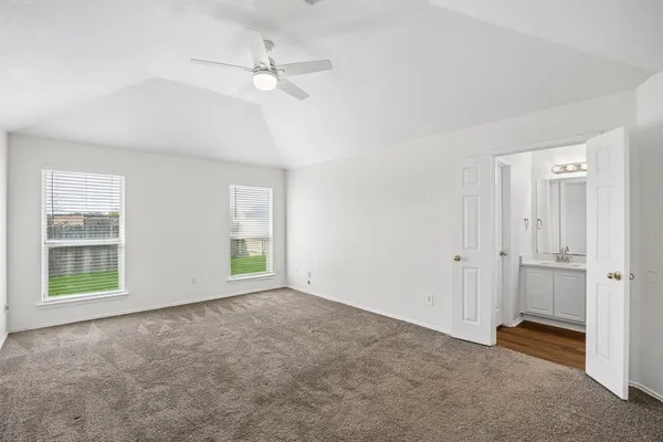 $2,300 | 1914 Lennox Lane, Arlington, TX 76018