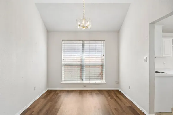 $2,300 | 1914 Lennox Lane, Arlington, TX 76018