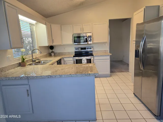 $2,200 | 3033 East Siesta Lane, Phoenix, AZ 85050