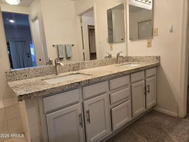 $2,200 | 3033 East Siesta Lane, Phoenix, AZ 85050