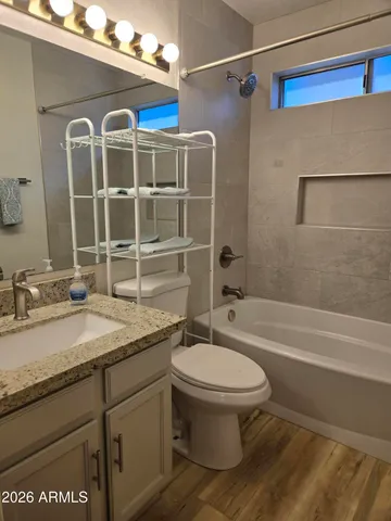 $2,200 | 3033 East Siesta Lane, Phoenix, AZ 85050