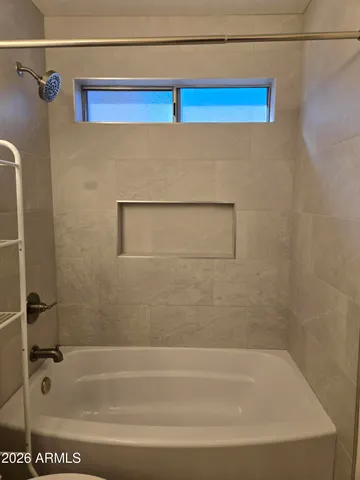 $2,200 | 3033 East Siesta Lane, Phoenix, AZ 85050