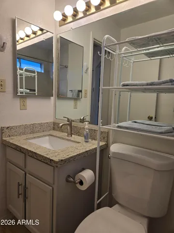 $2,200 | 3033 East Siesta Lane, Phoenix, AZ 85050