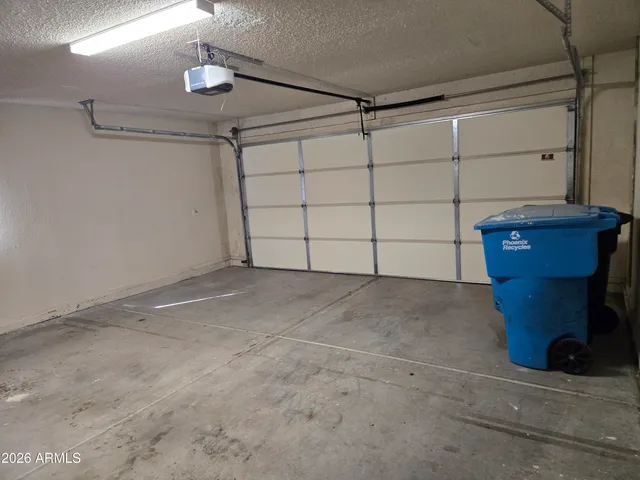 $2,200 | 3033 East Siesta Lane, Phoenix, AZ 85050