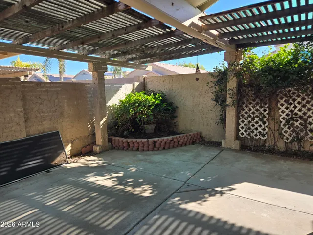$2,200 | 3033 East Siesta Lane, Phoenix, AZ 85050