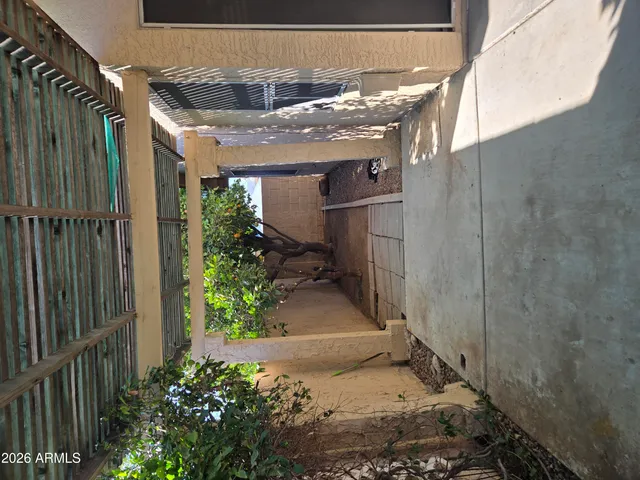 $2,200 | 3033 East Siesta Lane, Phoenix, AZ 85050