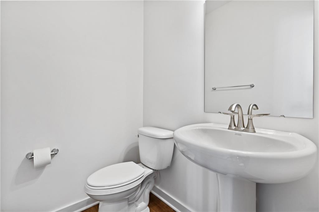 179 Lockheed Drive Coraopolis, PA 15108 - Photo 14 of 27