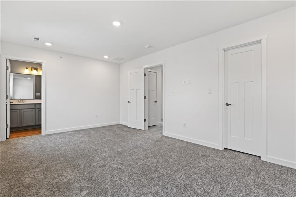 179 Lockheed Drive Coraopolis, PA 15108 - Photo 15 of 27