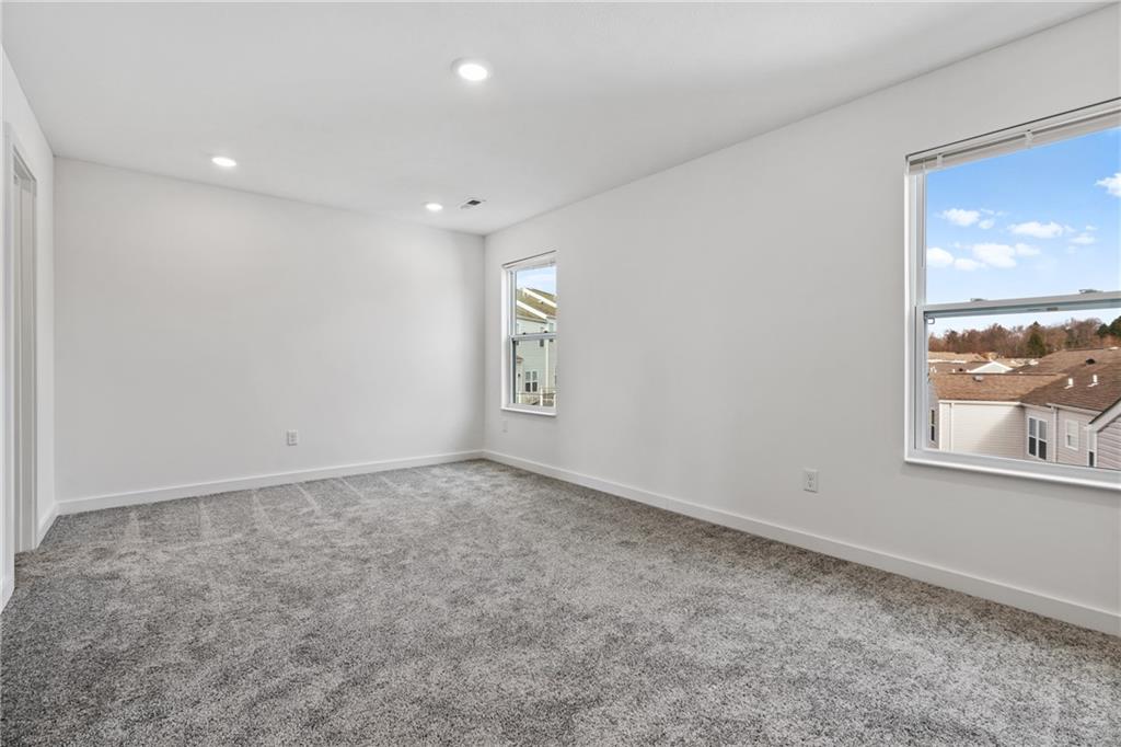 179 Lockheed Drive Coraopolis, PA 15108 - Photo 22 of 27