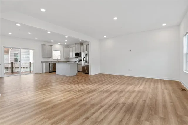 $3,000 | 179 Lockheed Drive, Coraopolis, PA 15108