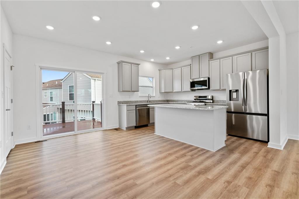 179 Lockheed Drive Coraopolis, PA 15108 - Photo 6 of 27