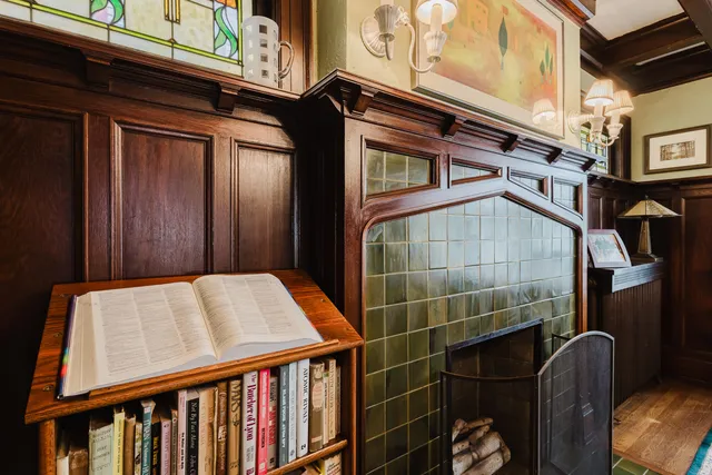 $699,000 | 2615 North Summit Avenue, Milwaukee, WI 53211