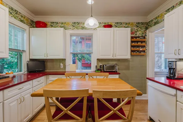 $699,000 | 2615 North Summit Avenue, Milwaukee, WI 53211