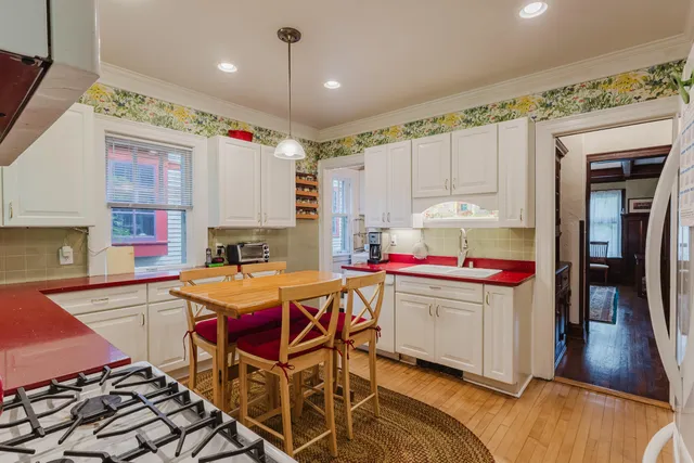 $699,000 | 2615 North Summit Avenue, Milwaukee, WI 53211