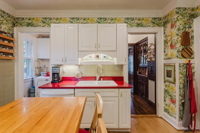 $699,000 | 2615 North Summit Avenue, Milwaukee, WI 53211