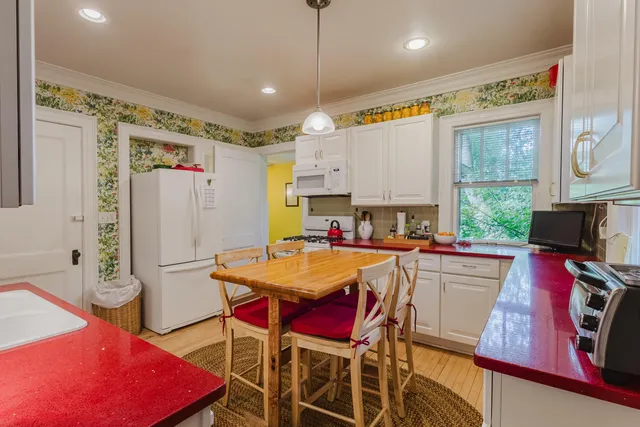 $699,000 | 2615 North Summit Avenue, Milwaukee, WI 53211