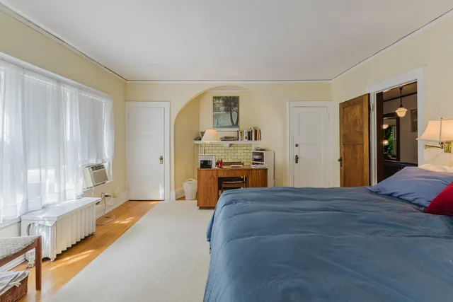 $699,000 | 2615 North Summit Avenue, Milwaukee, WI 53211