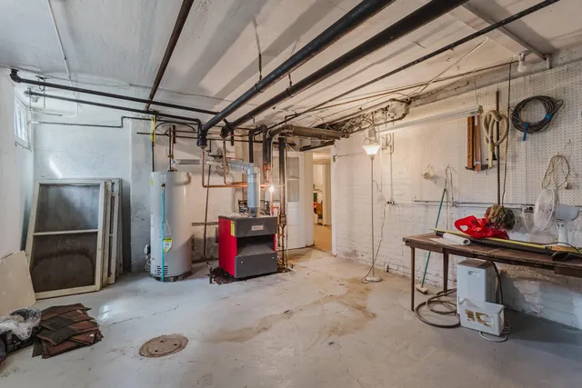 $699,000 | 2615 North Summit Avenue, Milwaukee, WI 53211