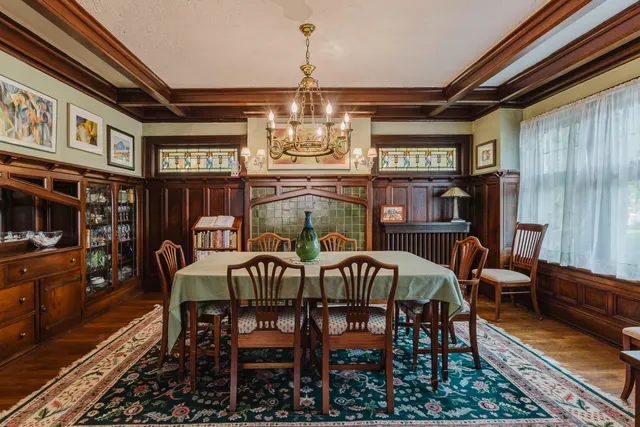 $699,000 | 2615 North Summit Avenue, Milwaukee, WI 53211