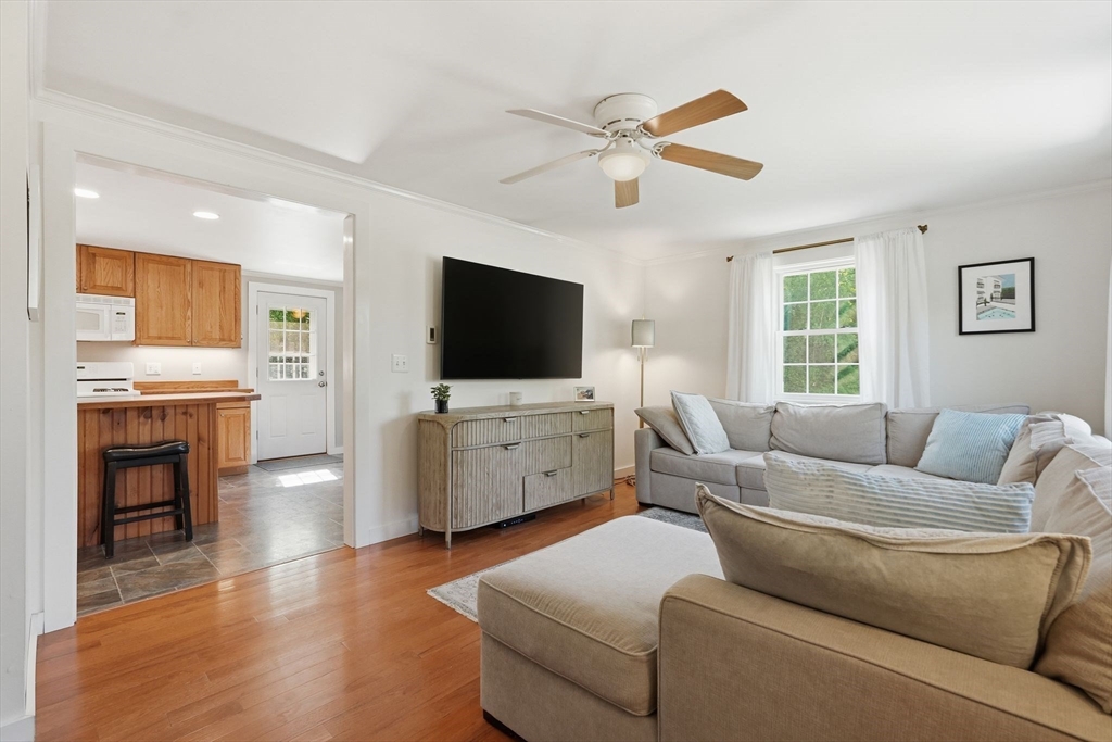 43 Long Plain Road Leverett, MA 01054 - Photo 10 of 40