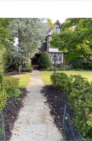$3,000 | 110 Echo Avenue, New Rochelle, NY 10801