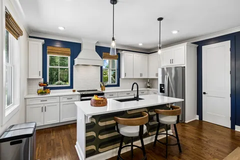 $735,000 | 1008 59th Avenue North, Nashville, TN 37209