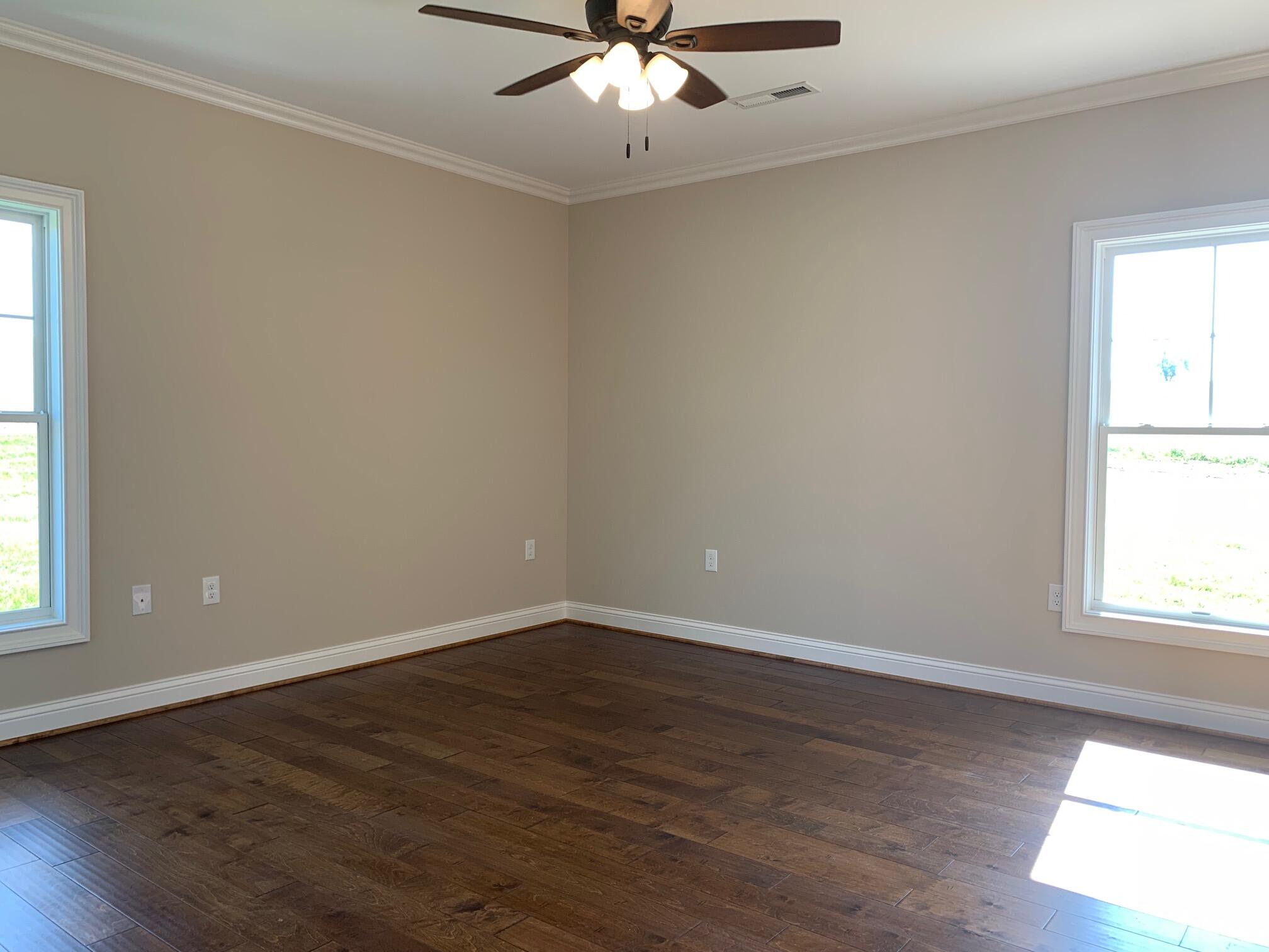 112 Retreat Road Danville, KY 40422 - Photo 13 of 40 112 Retreat primary bedroom and bath