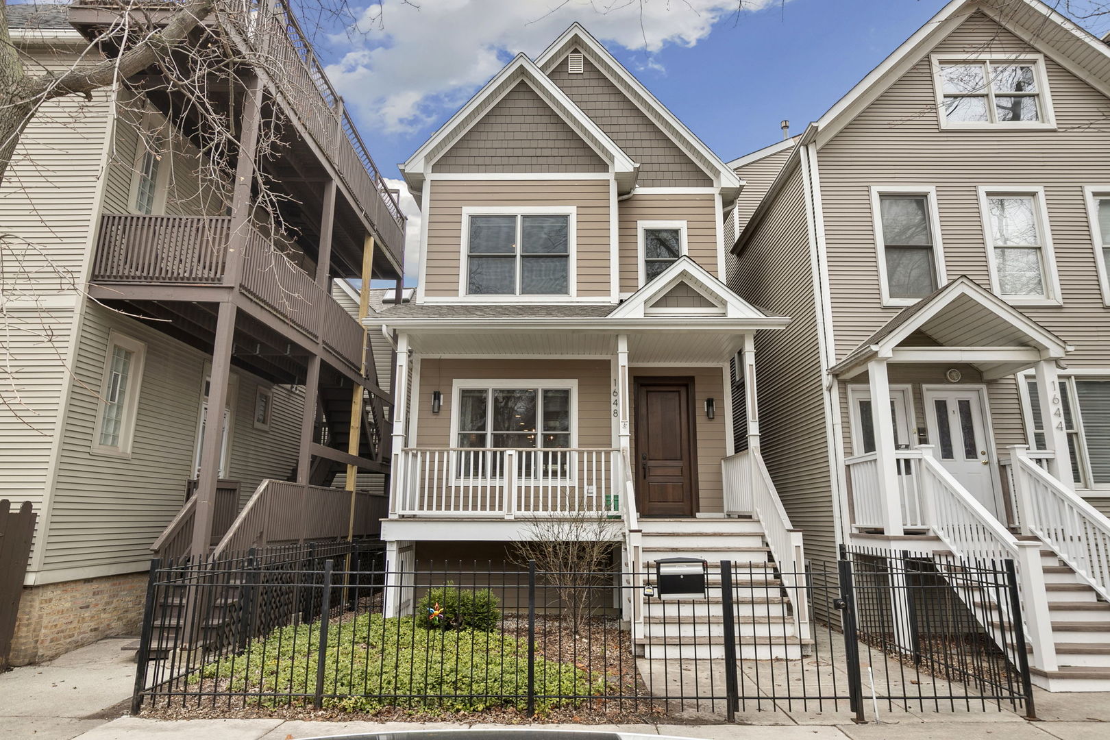 1648 West Fletcher Street Chicago, IL 60657 - Photo 1 of 50