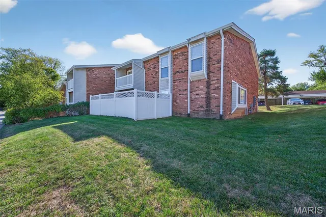 $174,900 | 530 Nirk Avenue, Unit F, St. Louis, MO 63122