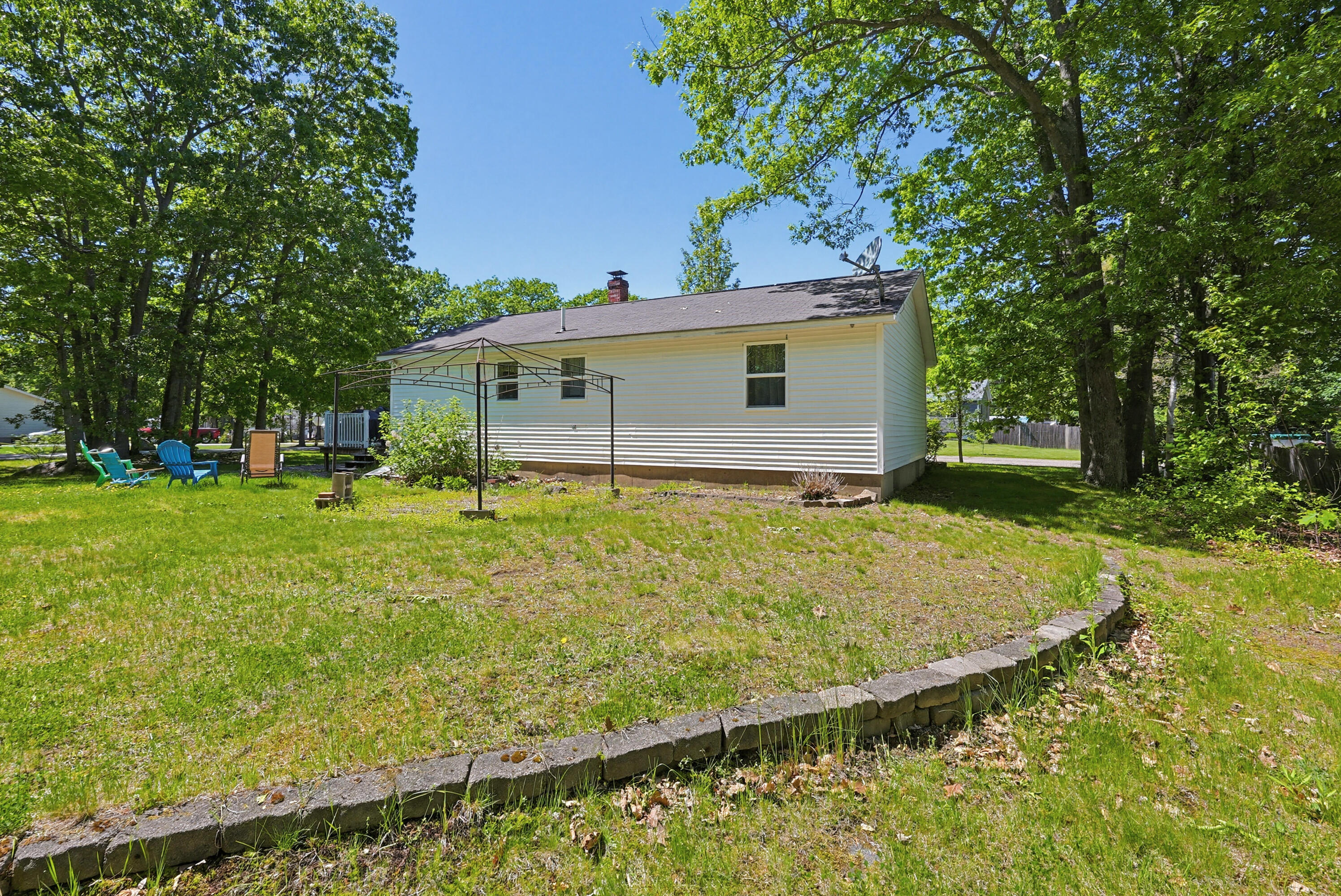 33 Devotion Avenue Sanford, ME 04073 - Photo 9 of 28 IMG_1418