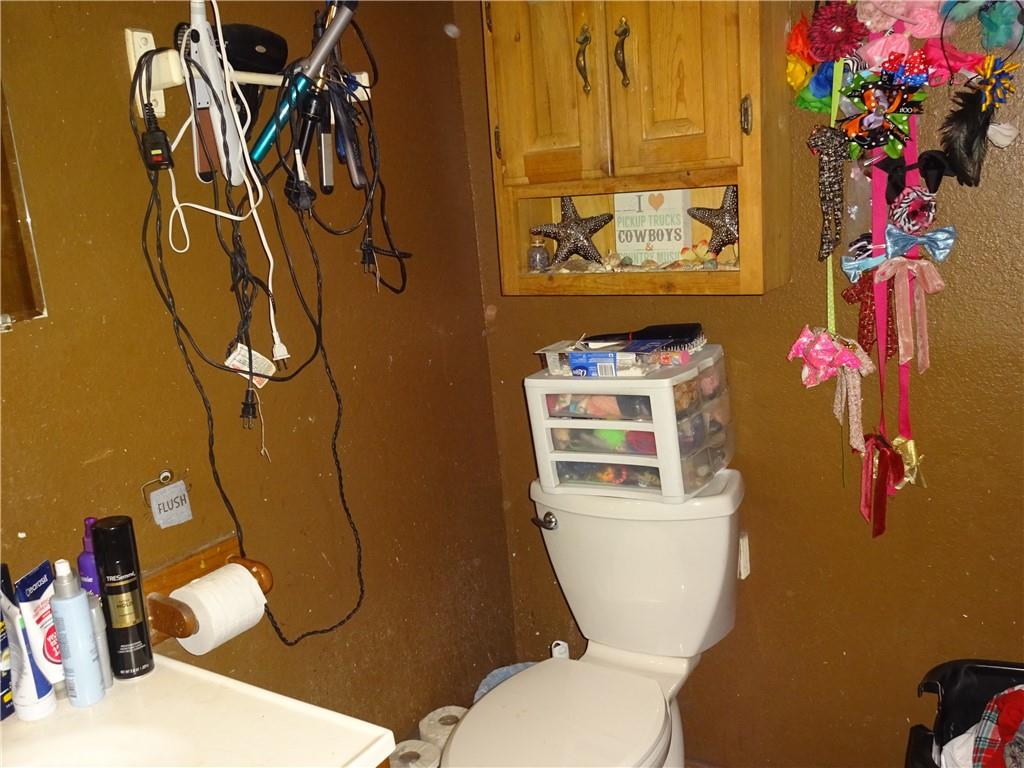 312 South 8th Street Independence, KS 67301 - Photo 12 of 18