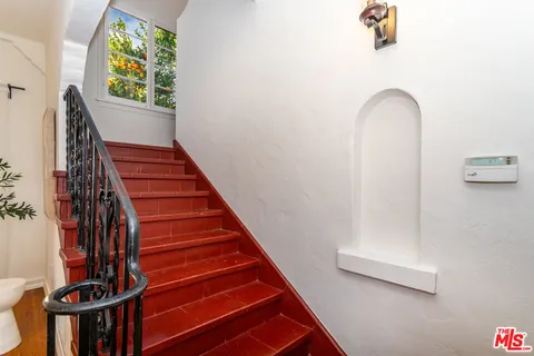 $899,000 | 4118 5th Avenue, Los Angeles, CA 90008