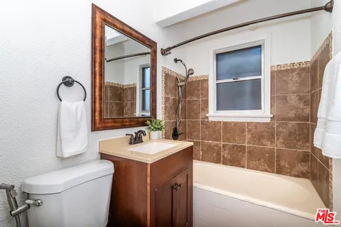 $899,000 | 4118 5th Avenue, Los Angeles, CA 90008