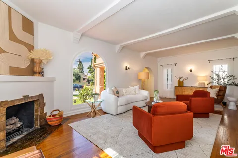 $899,000 | 4118 5th Avenue, Los Angeles, CA 90008